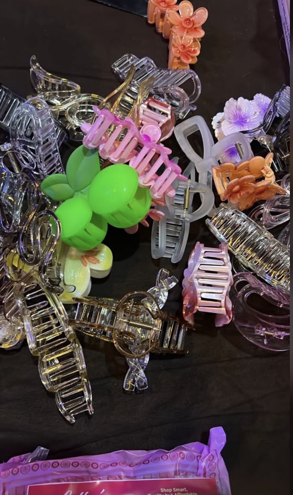 Hair clips available for all your hairstyle