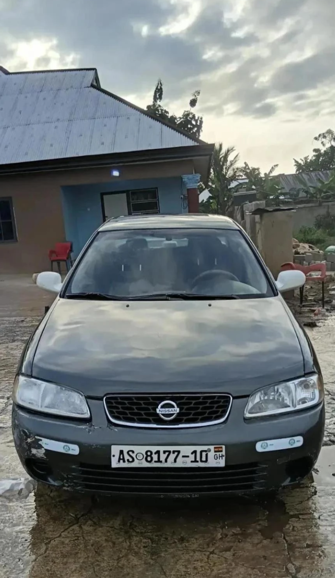 Nissan sentra 2002 automatic