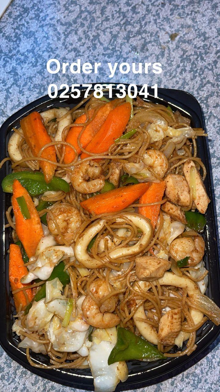 Seafood noodles