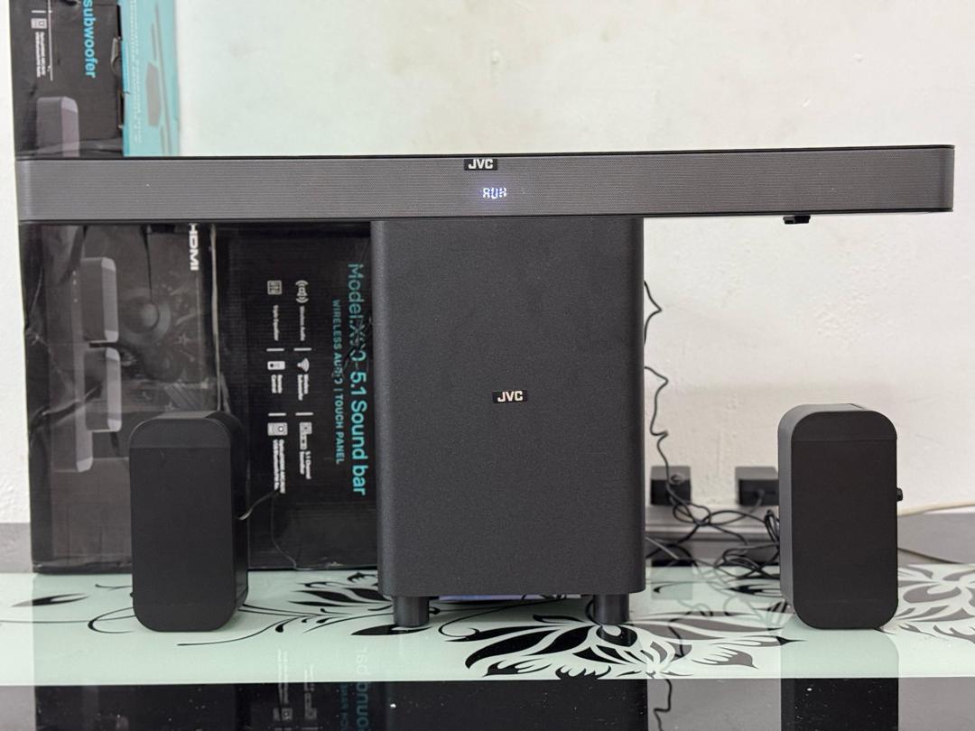 Jvc sound bar and woofer