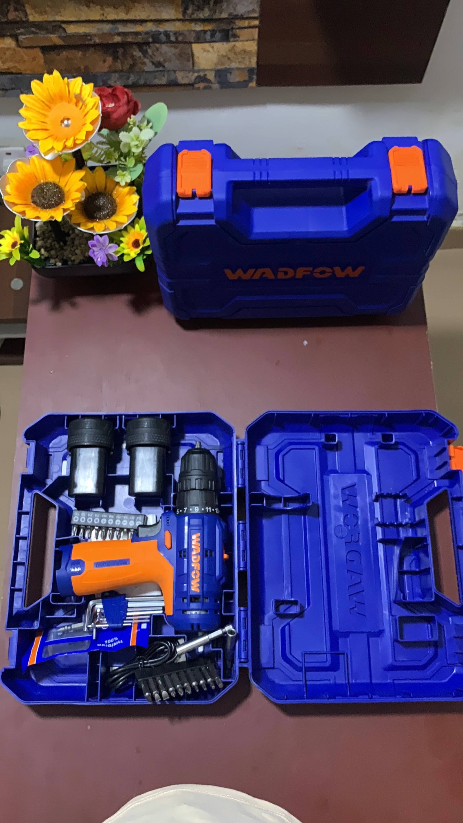 Wadfow cordless drill