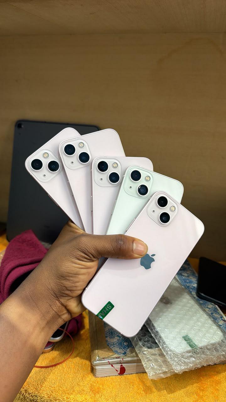 Iphone 13 128 gb uk used very neat price :