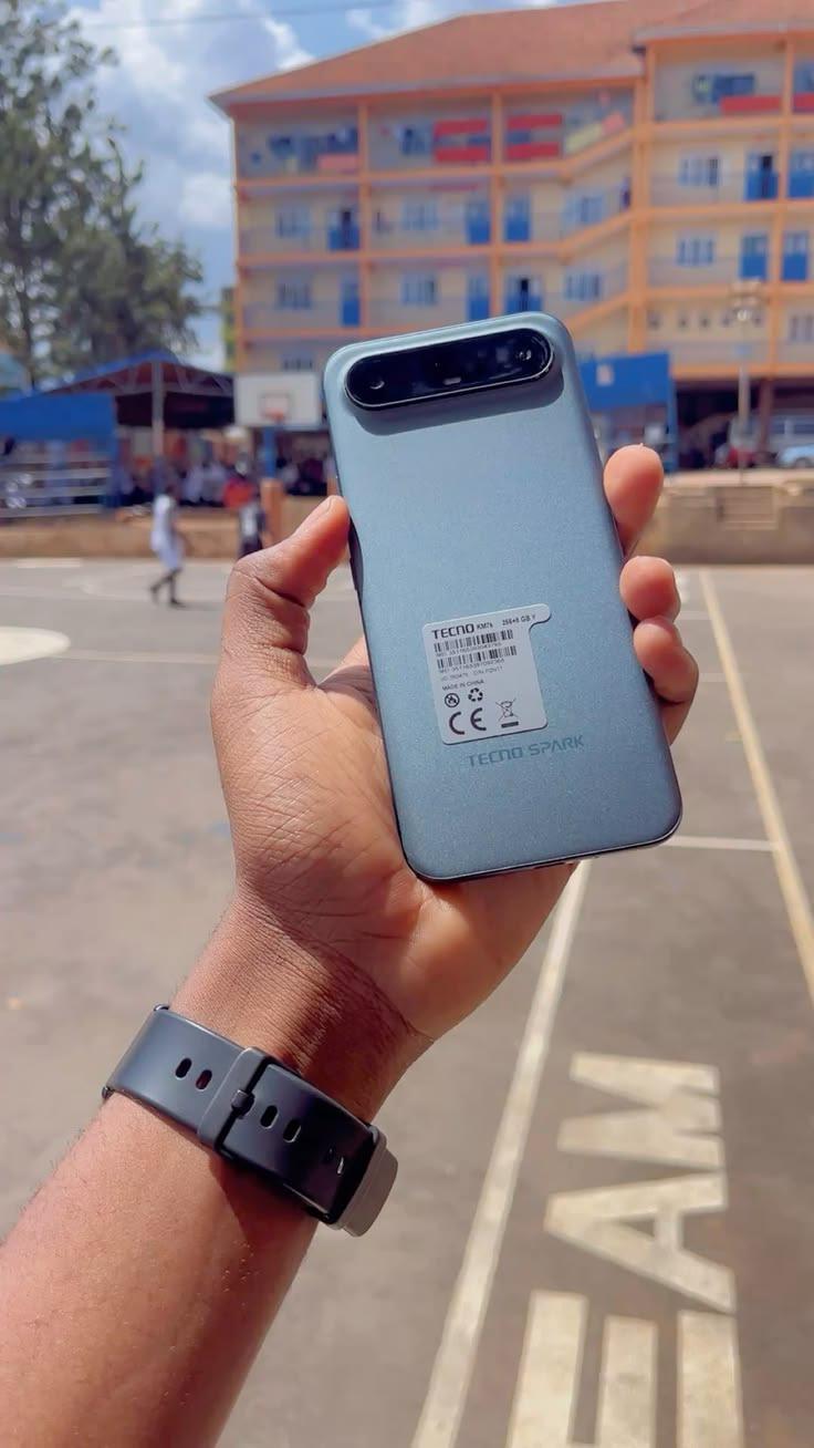 Tecno spark slim128gig