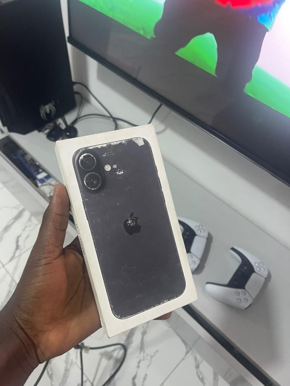 16 plus 128gig esim locked