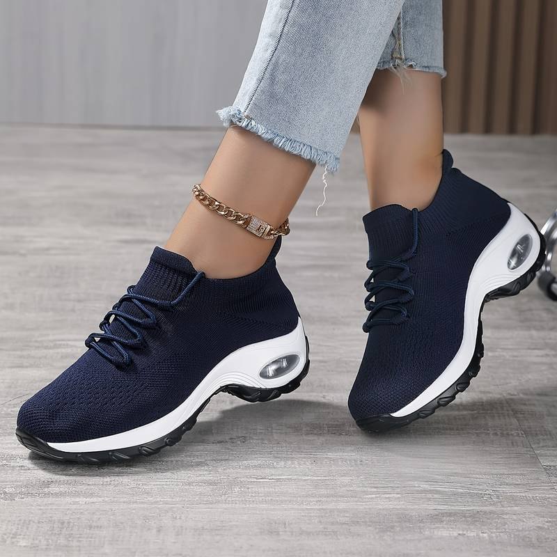 Balfson women flying knit socks shaking shoes