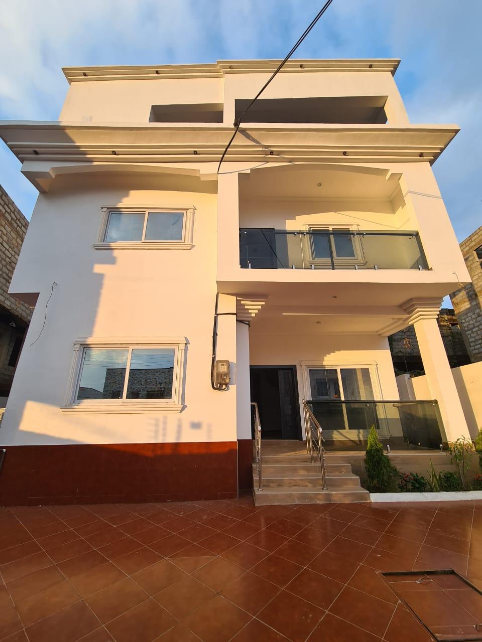 4 bedrooms stoey