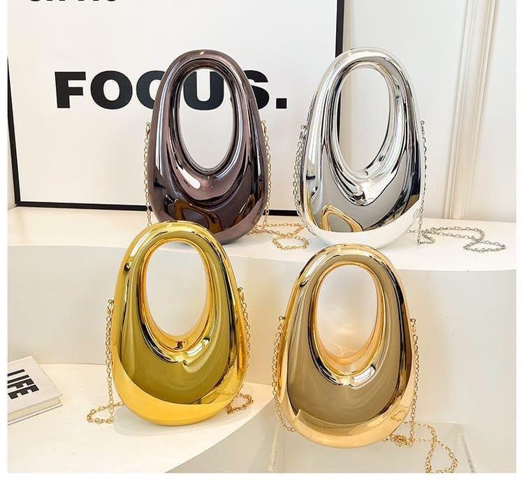 Metallic oval donut shoulder bag - chrome mirror