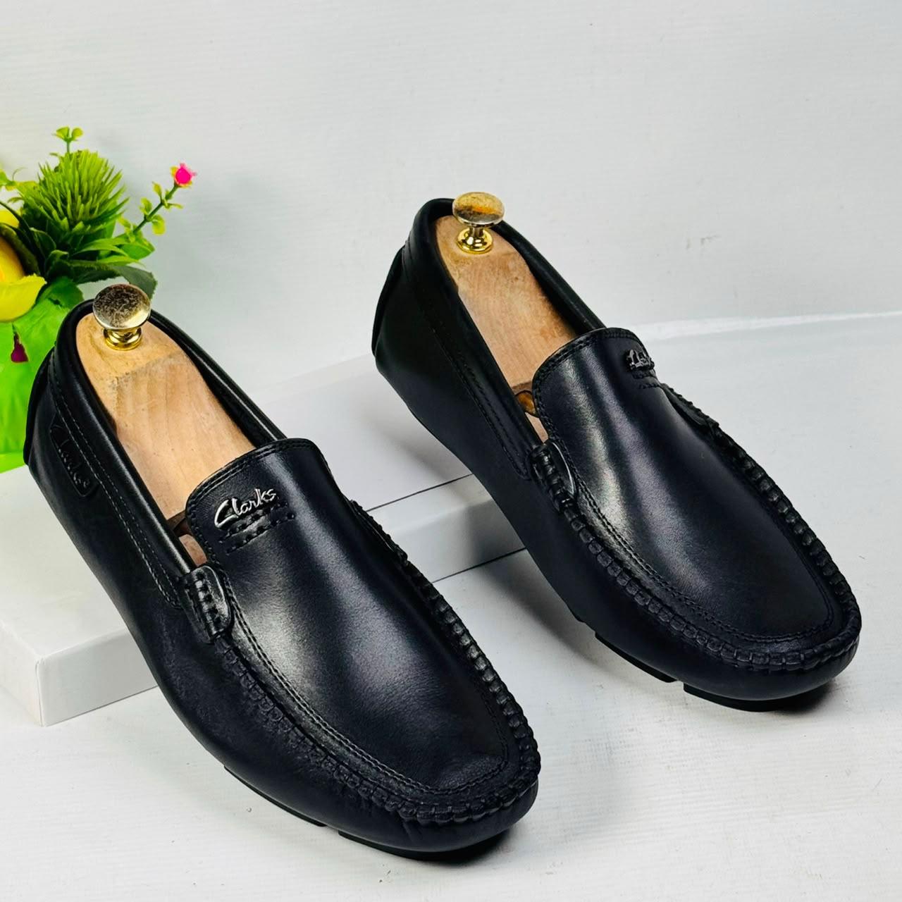 Loafers black