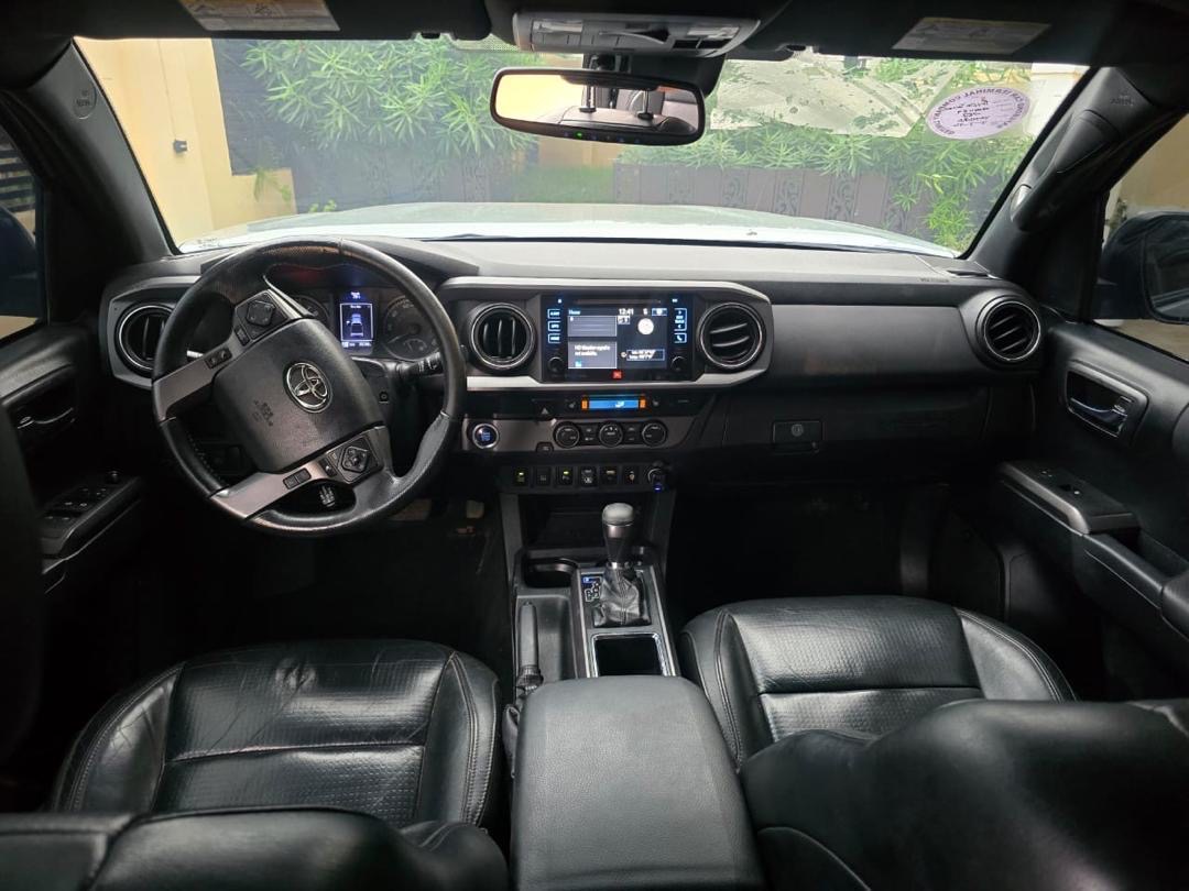 Toyota tacoma trd off-road 2019