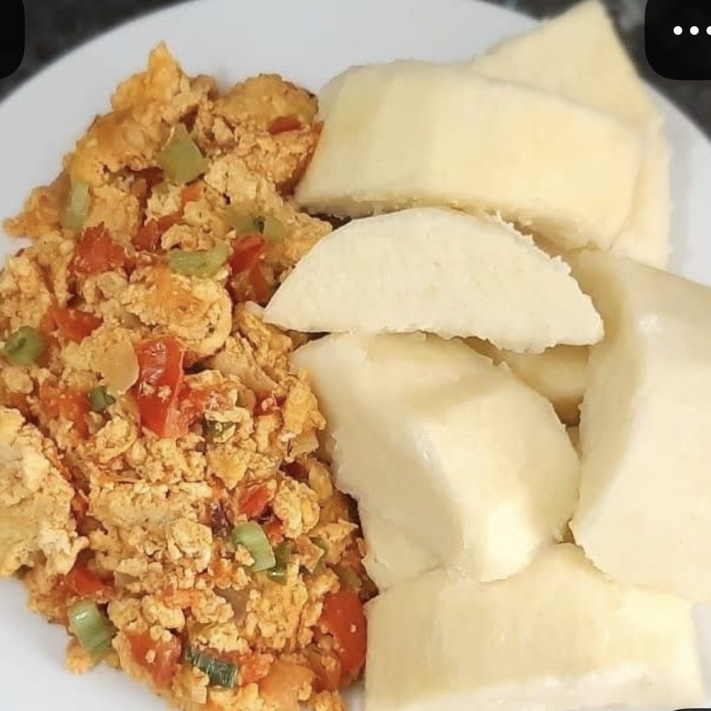 Tasty egg stew with boiled yam