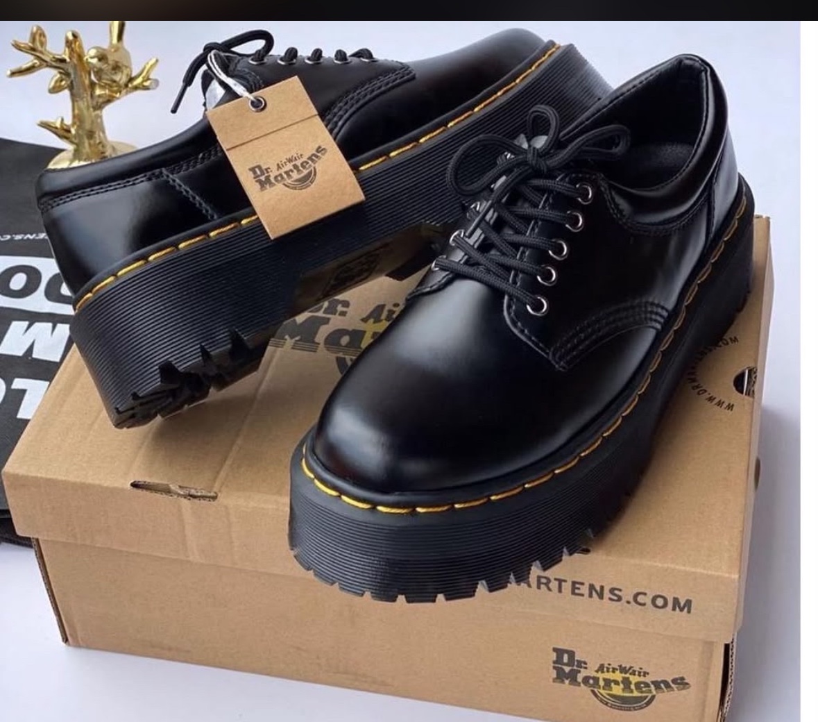 Sneaker