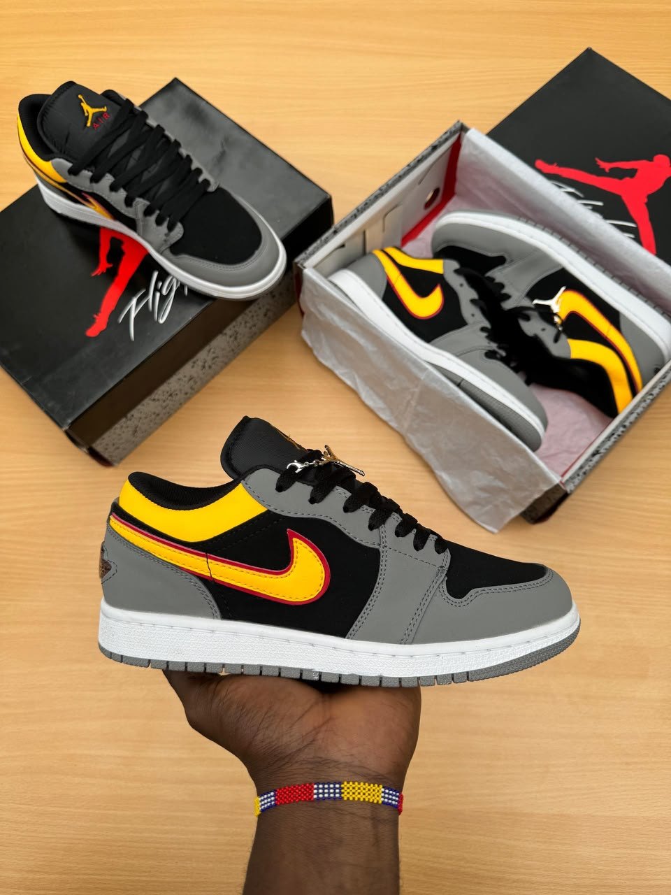 Air jordan 1 low – yellow ochre grey