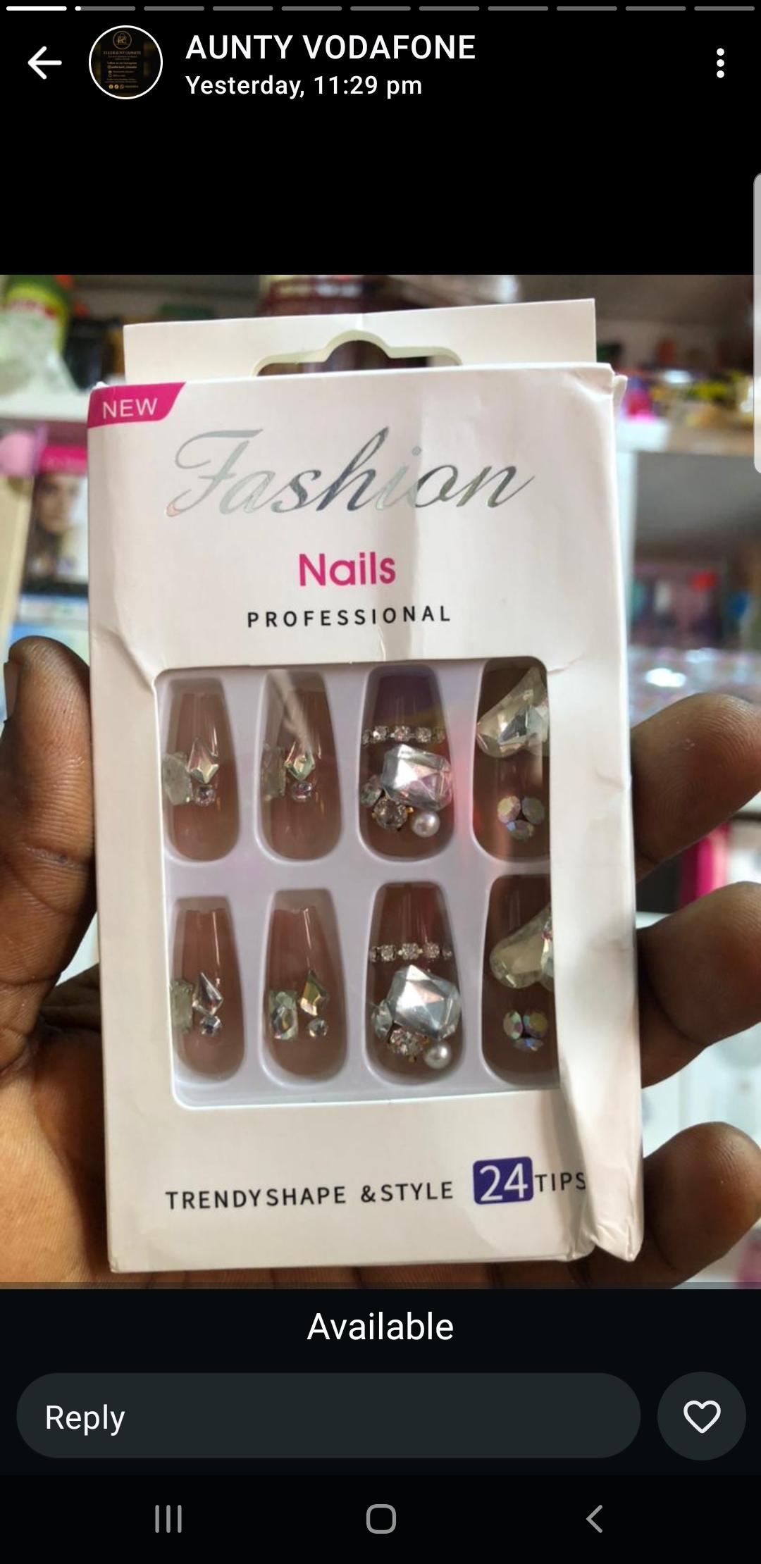 Press on nails