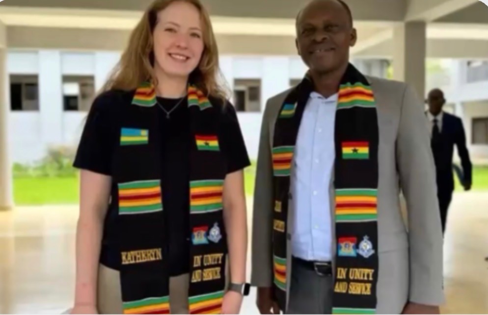 Sashe kente originally.