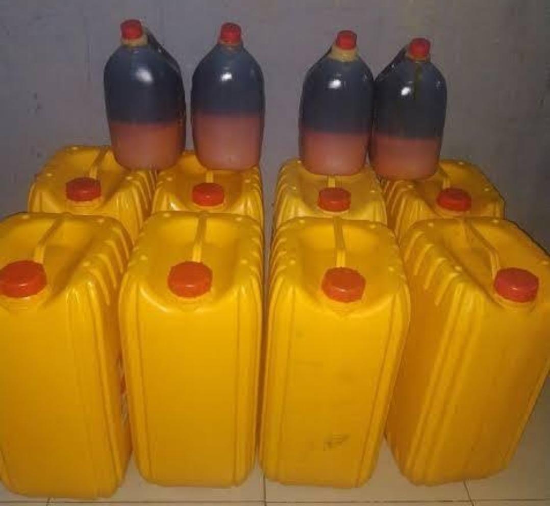 Maa 'u' quality red oil