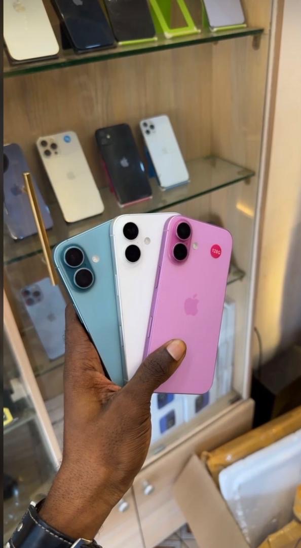 Iphone 16 128gb and 246gb