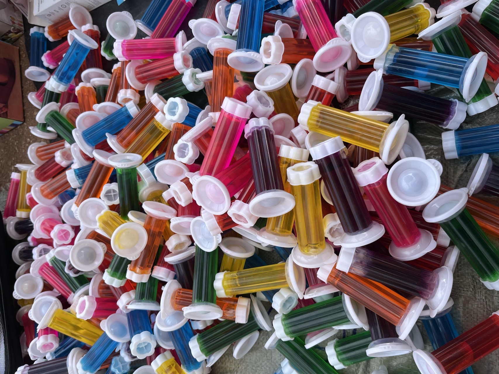 Toilet gel fragrances