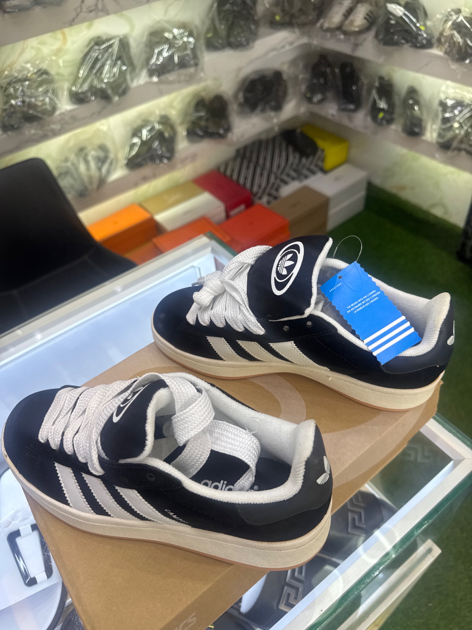 Adidas compus