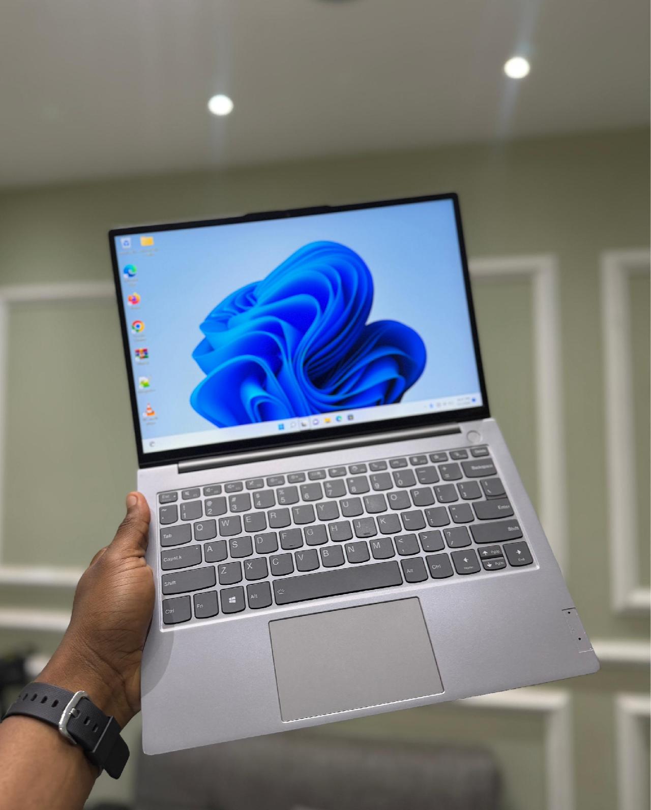 Lenovo thinkbook 13s