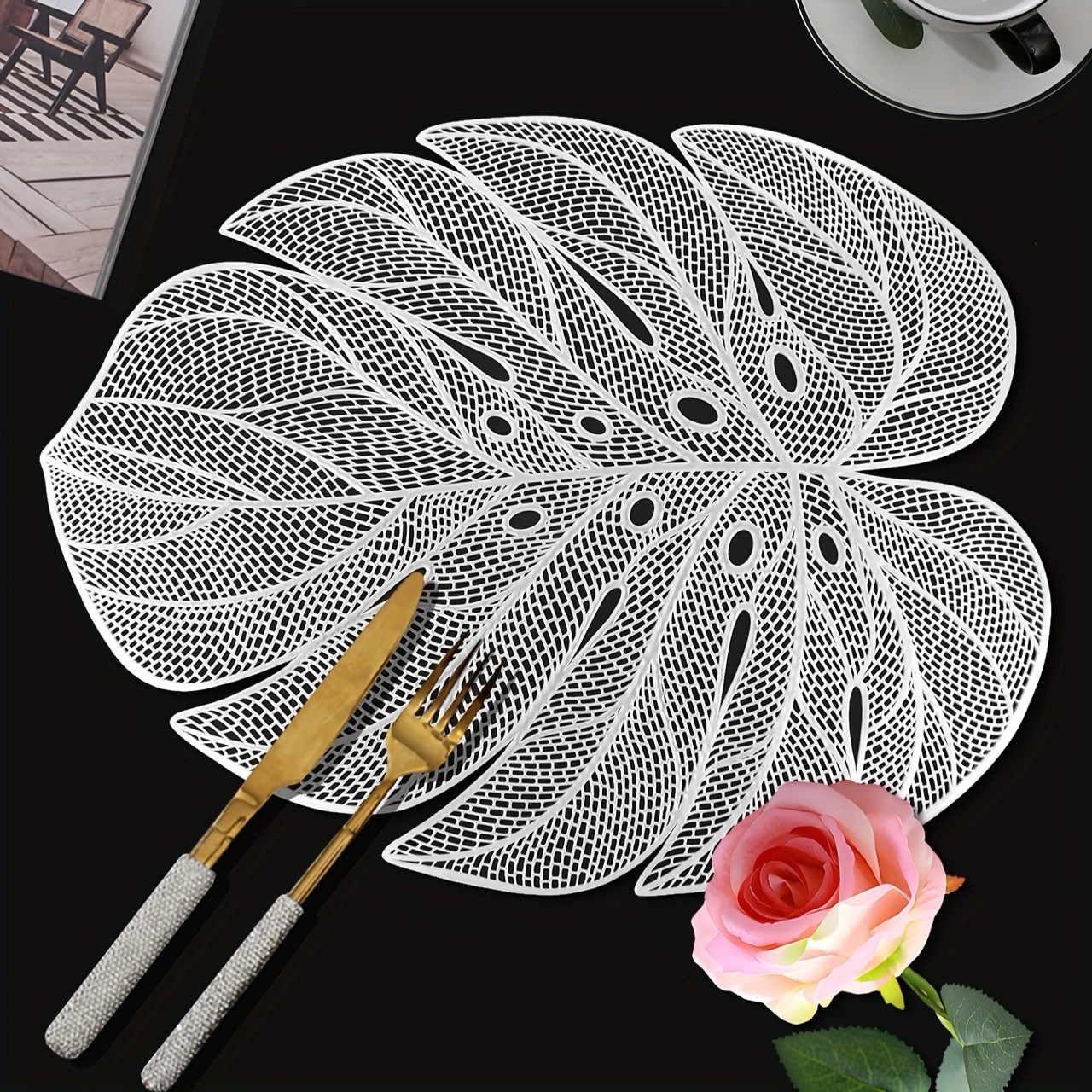 Leaf design table placemat