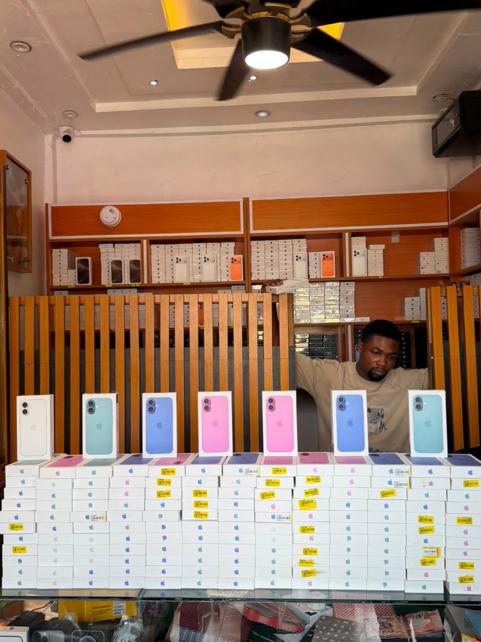 Brand new iphone16 256gb