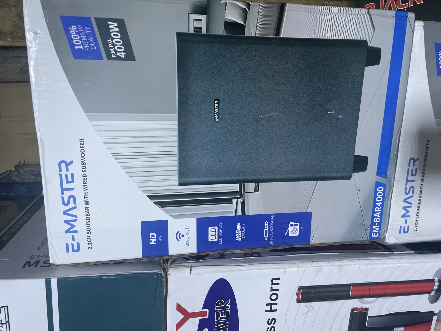 E- master soundbar with wired subwoofer
