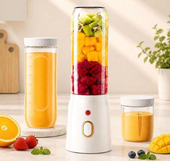 Usb rechargeable fruit blender