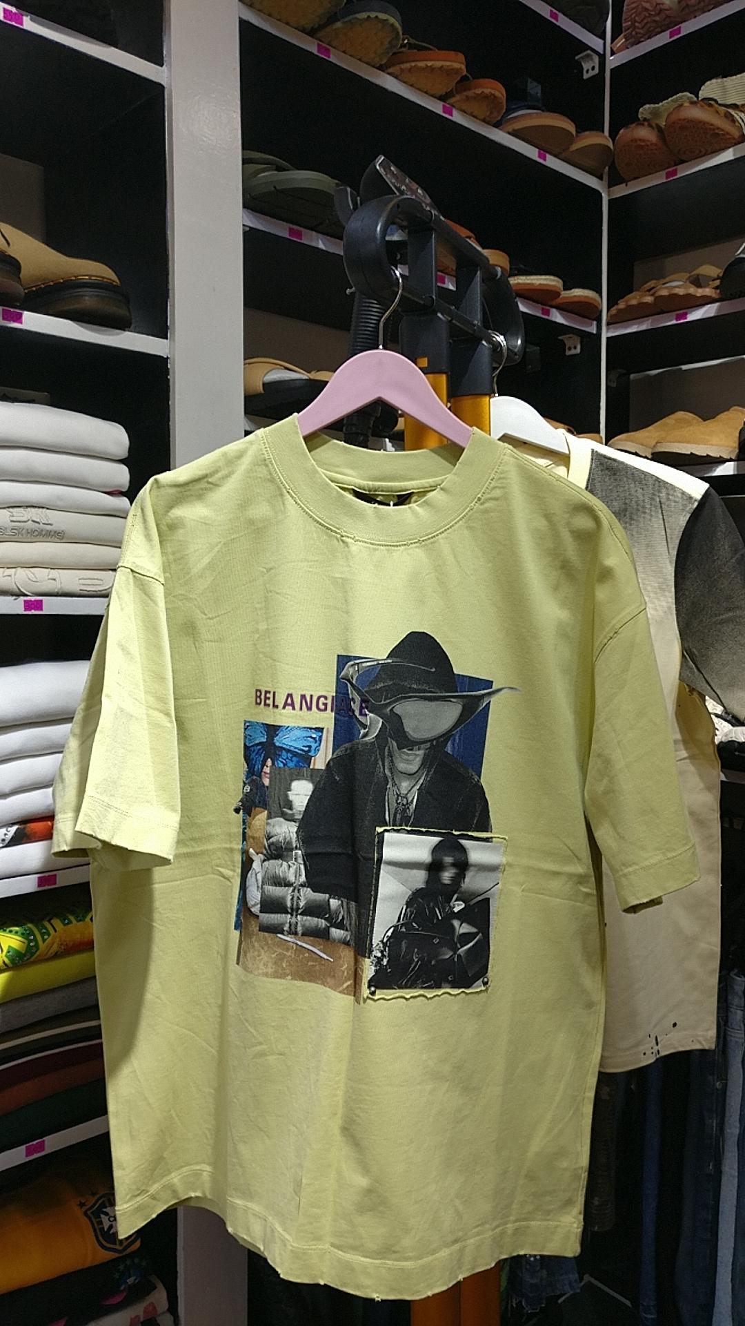 Graphic t-shirt