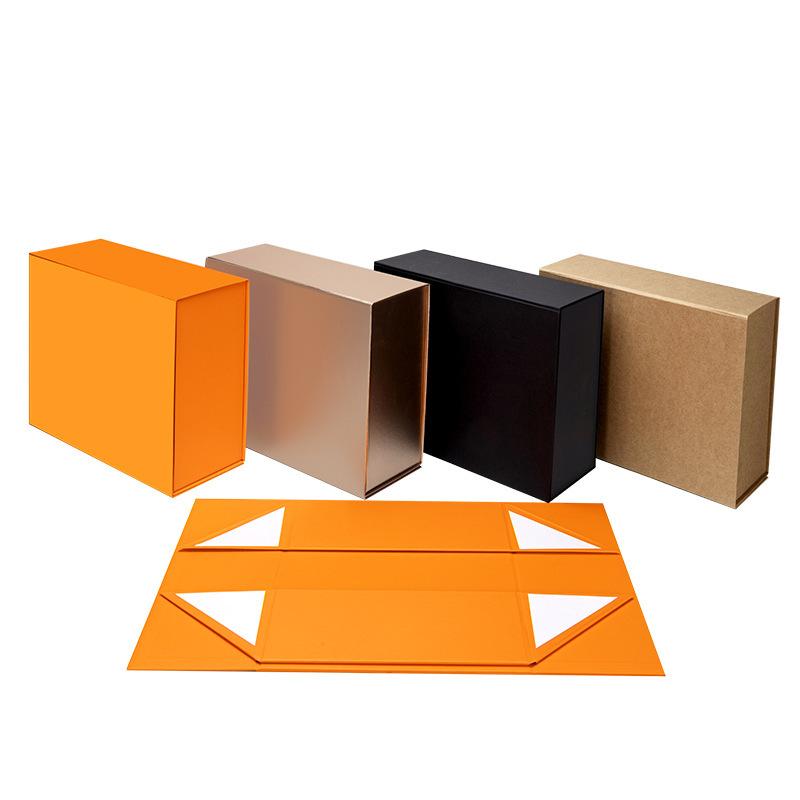 Foldable gift boxes