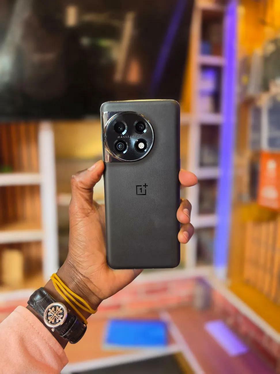 Oneplus 11 5g 256gb • 16gb • 5000mah