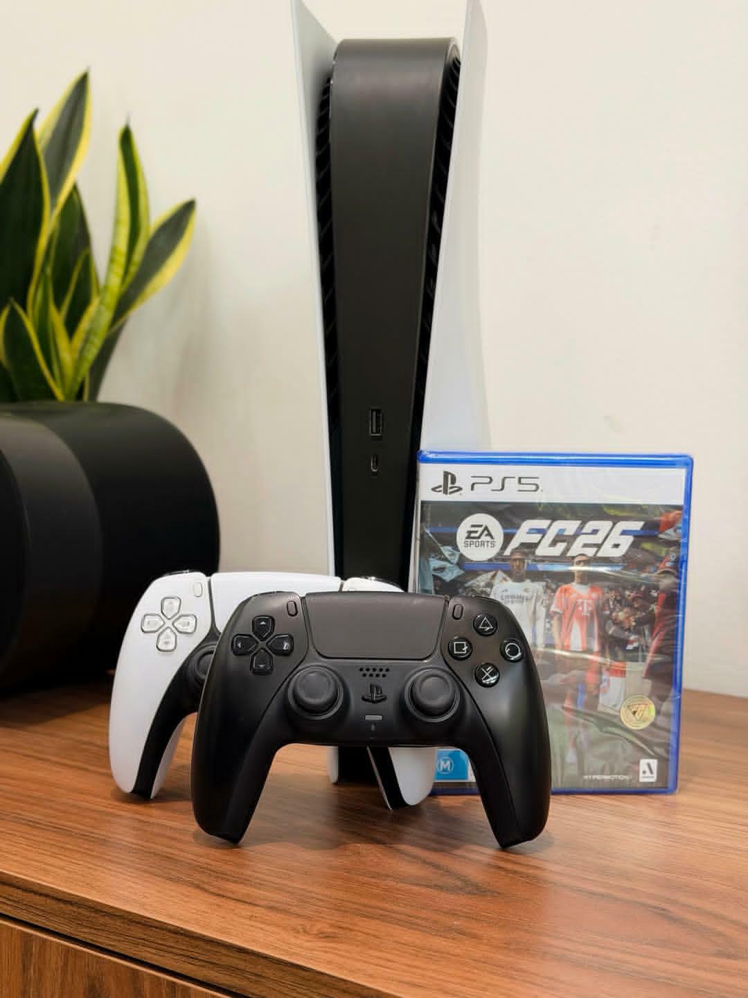 Pre-owned sony playstation 5 disc (fat model)825gb2 controllers + fc 26 disc