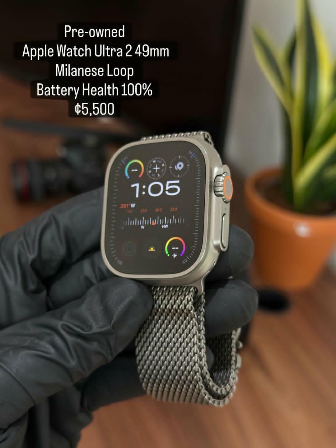 Pre-owned apple watch ultra 2 (gps+cellular) 49mm titaniumcase with natural tita