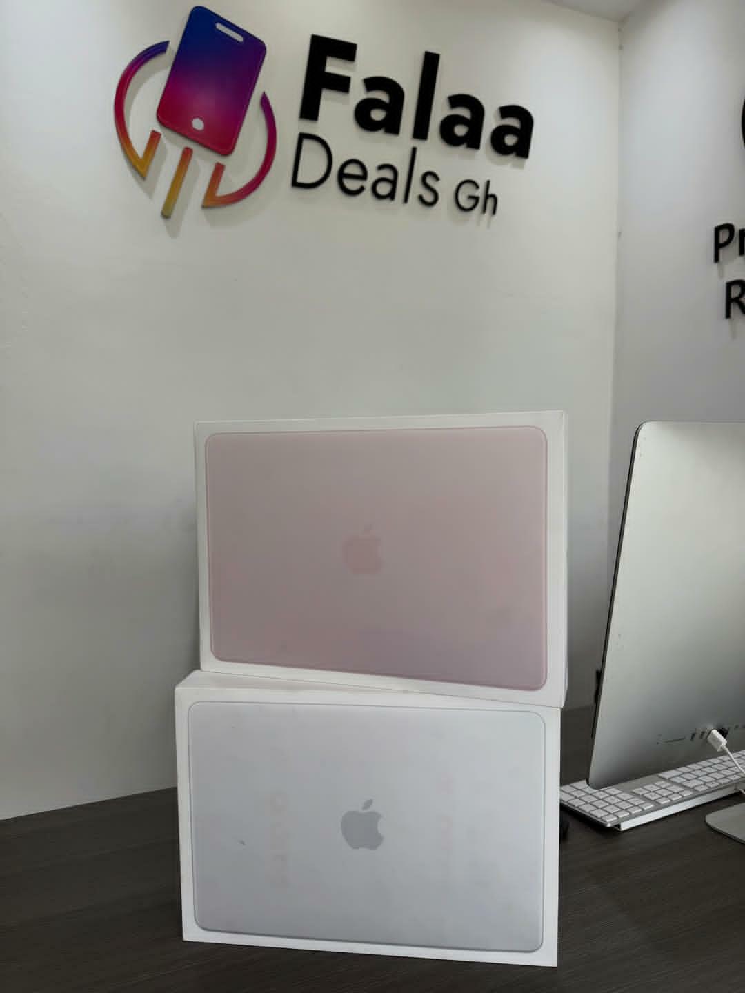 Macbook neo 💻8gb ram | 256gb ssdfast, sleek, and perfect for works