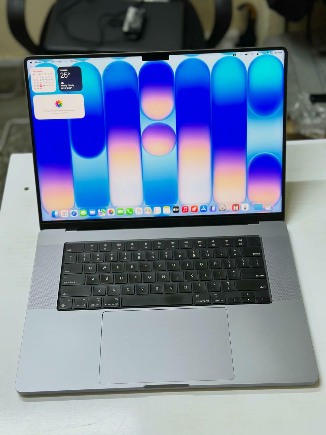 Macbook pro 16-inch, 2021✅apple m1 pro✅16gb ram✅512gb ssd✅16-inch(3456 x 2234)