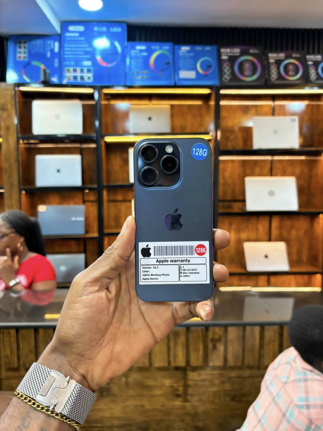 Grade a++ uk 🇬🇧 used iphone 15 pro max 128gb