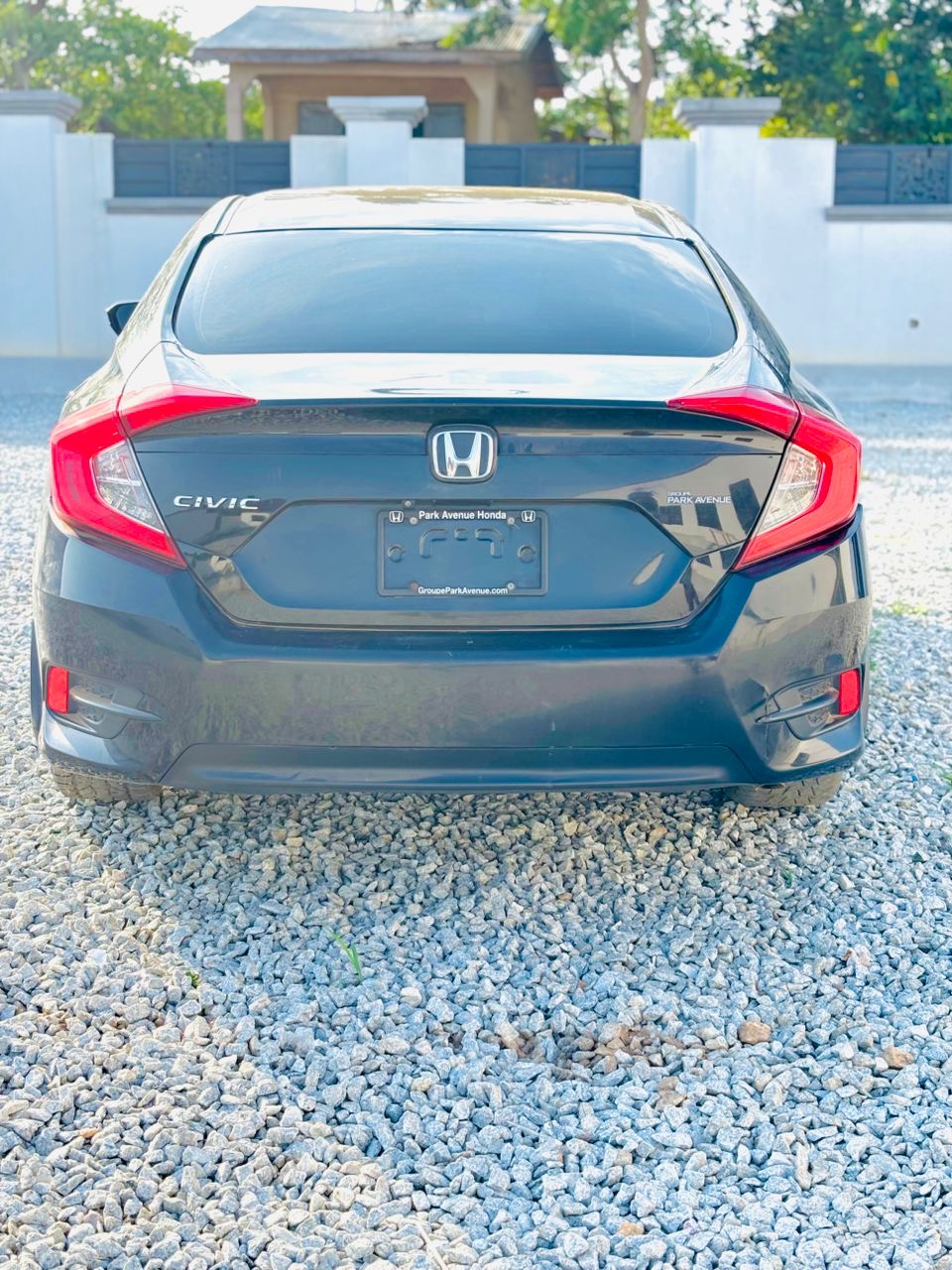 Selling cars 🚘
